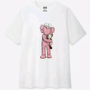 UNIQLO KAWS PINK BFF COMPANION